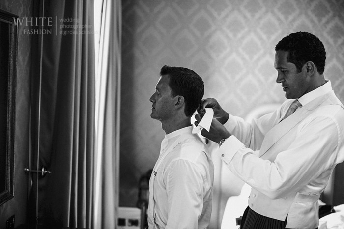White Fashion Wedding Photographer Wedding in Italy 0002