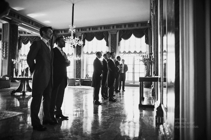 White Fashion Wedding Photographer Wedding in Italy 0005