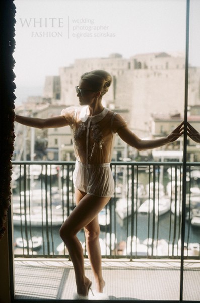 White Fashion Wedding Photographer Wedding in Italy 0020
