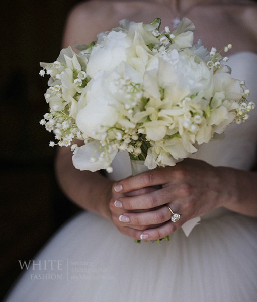 White Fashion Wedding Photographer Wedding in Italy 0036