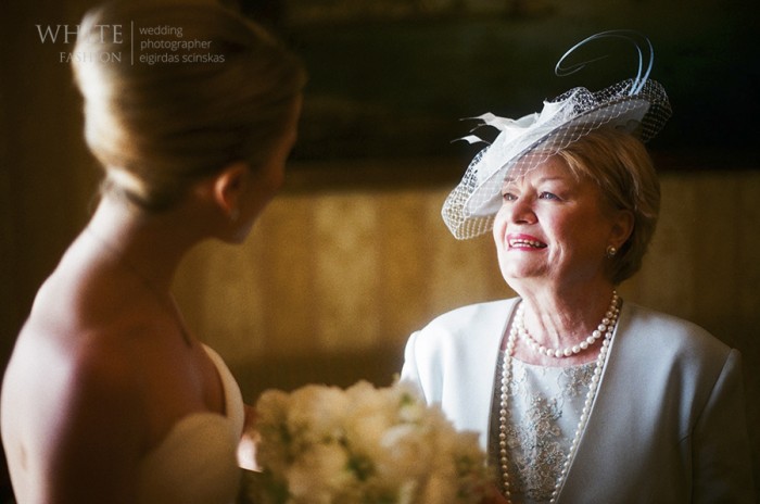 White Fashion Wedding Photographer Wedding in Italy 0039