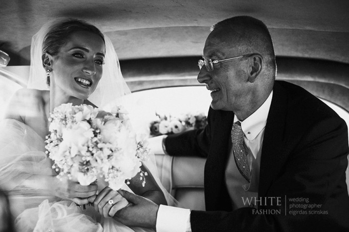 White Fashion Wedding Photographer Wedding in Italy 0053