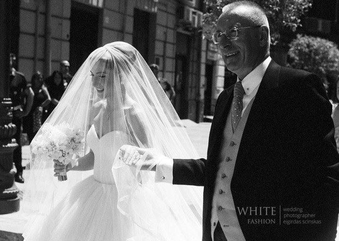White Fashion Wedding Photographer Wedding in Italy 0058