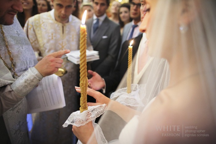 White Fashion Wedding Photographer Wedding in Italy 0063