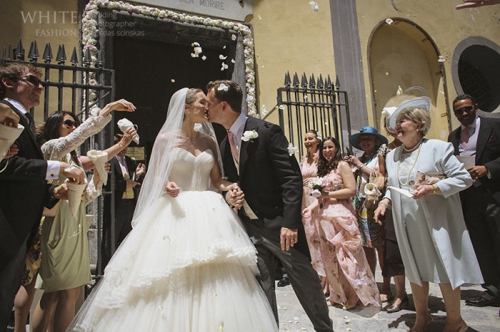 White Fashion Wedding Photographer Wedding in Italy 0079