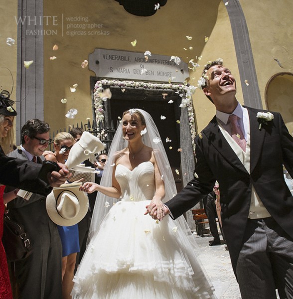 White Fashion Wedding Photographer Wedding in Italy 0080