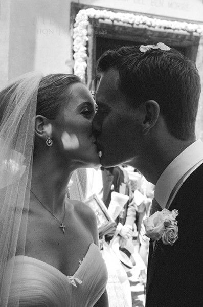 White Fashion Wedding Photographer Wedding in Italy 0081