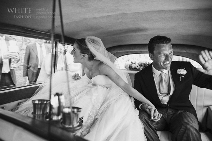 White Fashion Wedding Photographer Wedding in Italy 0083