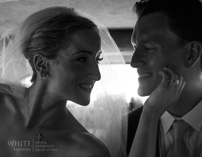 White Fashion Wedding Photographer Wedding in Italy 0085