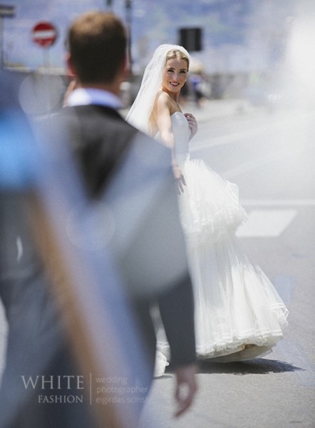 White Fashion Wedding Photographer Wedding in Italy 0094