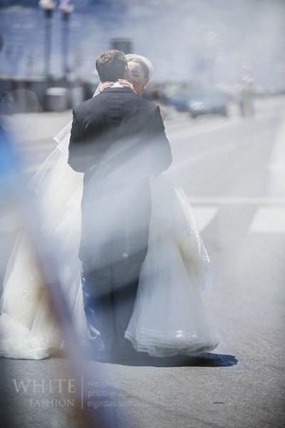 White Fashion Wedding Photographer Wedding in Italy 0095