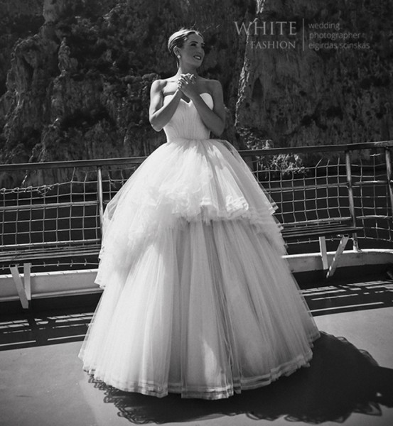 White Fashion Wedding Photographer Wedding in Italy 0120