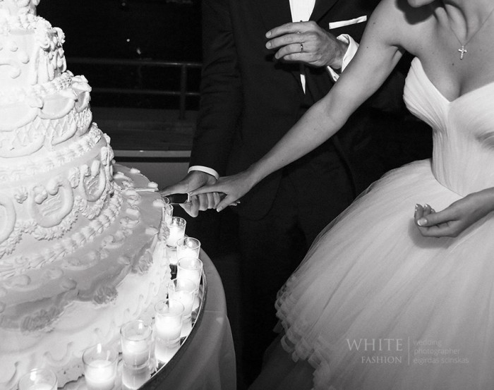 White Fashion Wedding Photographer Wedding in Italy 0197