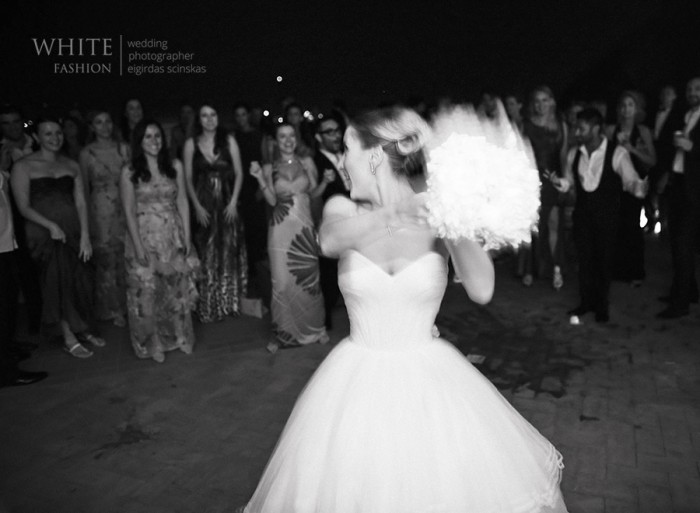 White Fashion Wedding Photographer Wedding in Italy 0208