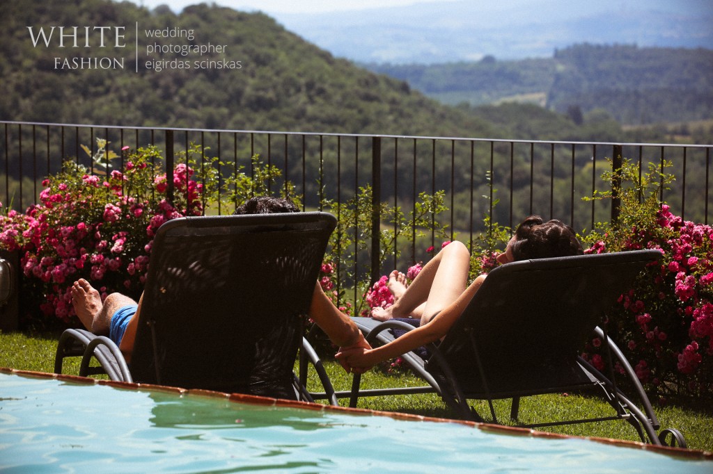 WHITE fashion wedding photographer italy tuscany wedding in italy