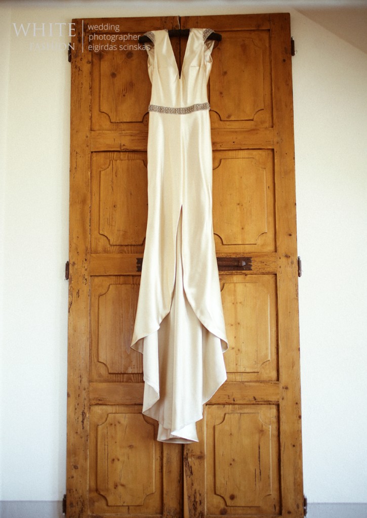 WHITE fashion wedding photographer italy tuscany wedding in italy