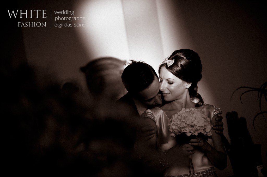 WHITE fashion wedding photographer italy tuscany wedding in italy