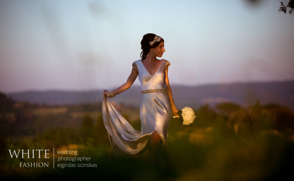 WHITE fashion wedding photographer italy tuscany wedding in italy