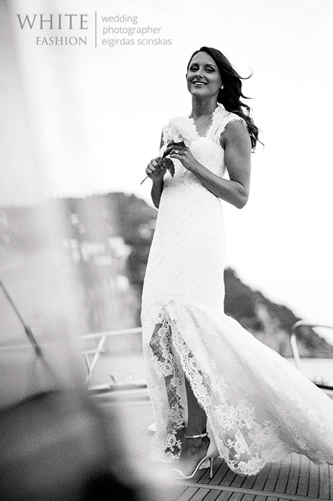 284d WHITE fashion wedding photographer wedding capri italy